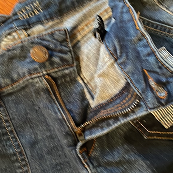 Women’s Jean shorts! - Picture 4 of 7